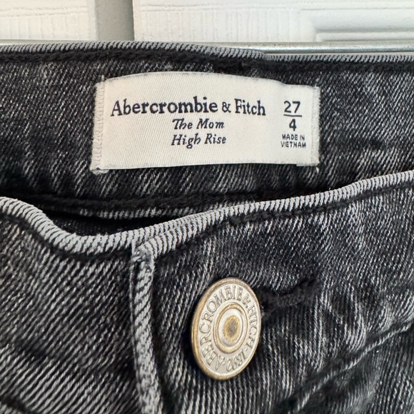 Abercrombie & Fitch The Mom High Rise Black Jeans - Picture 3 of 6